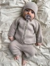 PetiteKnit Cleo Baby Set (oppskrift) papir thumbnail