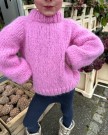 Louisiana Sweater barn | Børstet Alpakka | Oppskrift | PetiteKnit thumbnail