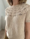 Leknit Noomi Tee (oppskrift) papir thumbnail