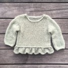 Sweateren på billedet er strikket i Soft Silk Mohair i farven Støvet Artiskok thumbnail