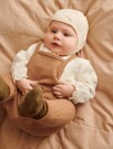 2413-7 Bunny Pants baby (oppskrift Sandnes Garn) thumbnail