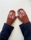 LeKnit Rosie Mittens (oppskrift) papir thumbnail