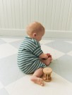 2603-5 Theodore Playsuit Baby Romper (oppskrift) thumbnail