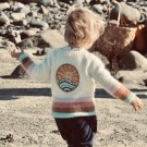Hello Sunshine genser (oppskrift) The Knitting Stories thumbnail