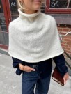 PetiteKnit Ivy Cape (oppskrift) papir thumbnail