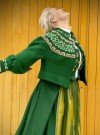 Bunadstrikk modell Lisa grønn tilpasset Nordlandsbunaden Strikkepakke thumbnail