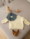 2413-1 Guernsey Sweater baby (oppskrift) thumbnail