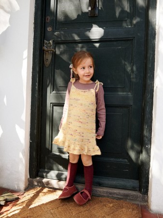 2605-2 Polly Dress Junior (oppskrift) papir Sandnes Garn