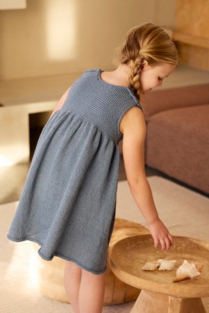 517 Borghildkjole (oppskrift) Rauma Garn