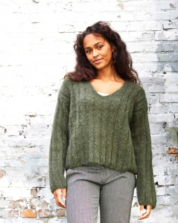 Permin Sweater i bred ribb med v-hals Bella