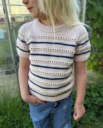 PetiteKnit Ida Tee Junior (oppskrift)