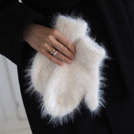 Fuzzy votter Basta hvit