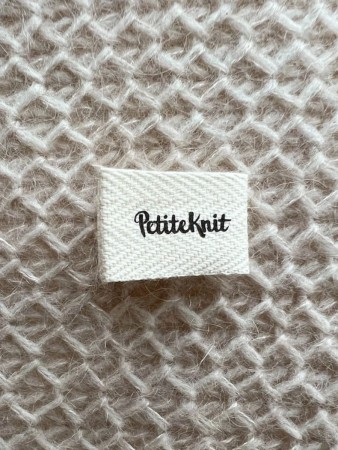 PetiteKnit Label brettet merkelapp 1,5x2,5cm