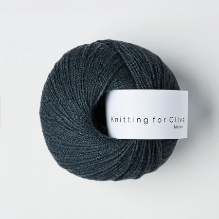 Knitting for Olive Merino - Dyp Petroleumsblå / Deep Petroleum Blue