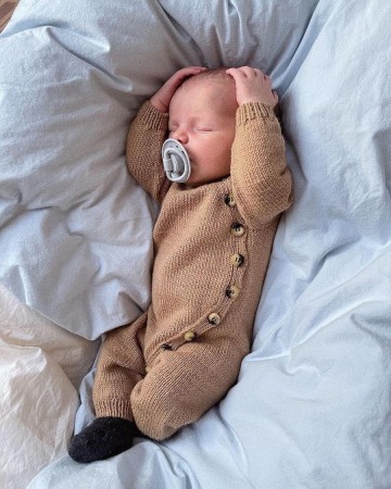 Monday Suit (oppskrift) PetiteKnit