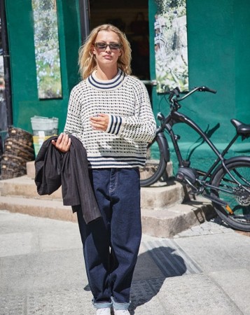 T72-4 Islender dame Sisu 