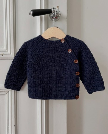 Indiblomst Sorgenfri omslagsjakke Light 28m/10cm (oppskrift)