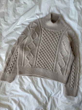 PetiteKnit Dagmar Sweater Peer Gynt og Alpakka følgetråd