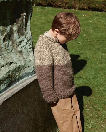 2211-3 Nybegynner genser barn Børstet alpakka og kos Strikkepakke