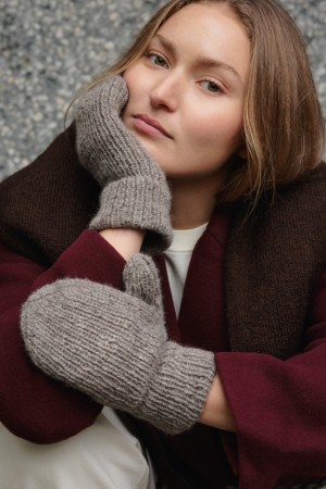 Hillesvåg Tilbehør no. 4 (OPPSKRIFT) votter 