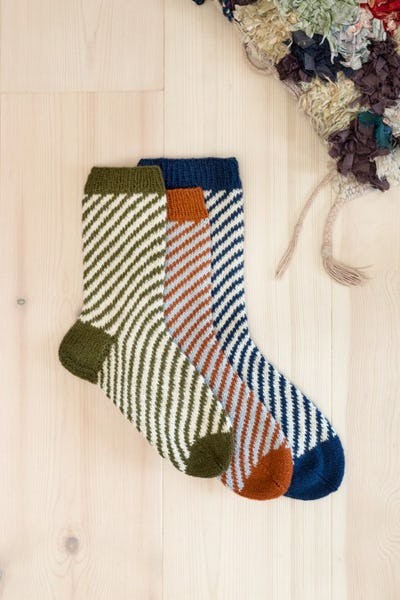 Sokker med diagonale striper